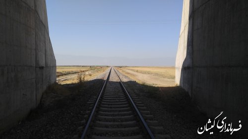 بازدید فرماندار گمیشان و مدیرکل راه آهن از گذرگاه های همسطح محدوده شهرستان
