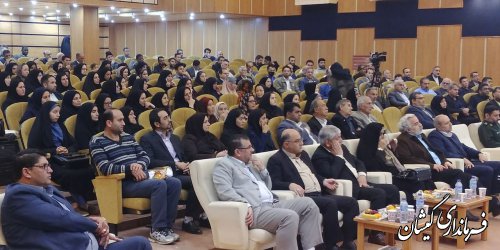 تجلیل از فرماندار گمیشان به عنوان انجمن کتابخانه برتر در سطح استان