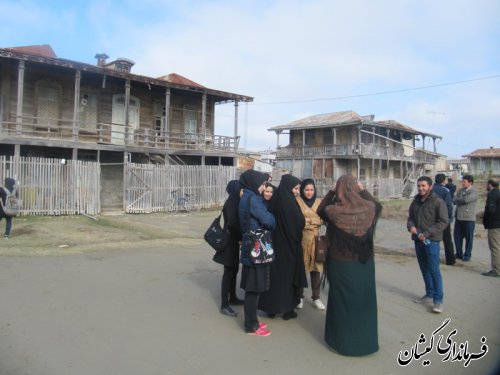 بازدید دانشجویان دانشگاه پیام نور گرگان از بافت های تاریخی شهرستان گمیشان