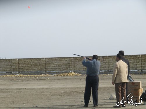 مسابقه تیراندازی با هدف پروازی"تراپ"در شهرستان گمیشان
