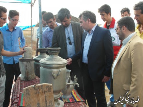 فرماندار گمیشان از غرفه های برتر نمایشگاه فرهنگ ترکمن ساحل چارقلی تجلیل کرد