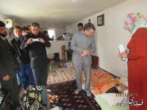 فرماندار گمیشان از خانواده معلول جسمی و حرکتی روستای چارقلی دیدار کرد