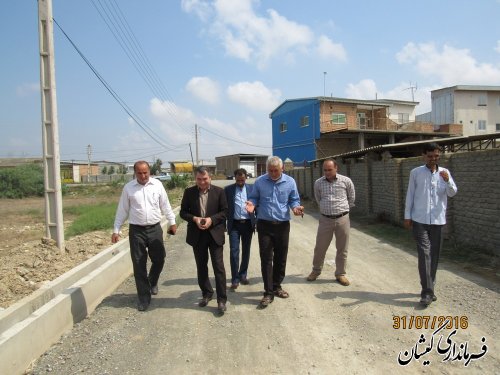 فرماندار گمیشان از اجرای طرح هادی در روستای توماجلر چارقلی بازدید کرد