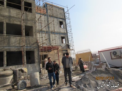 بازدید فرماندار گمیشان از ساختمان در حال ساخت اداره گاز سیمین شهر