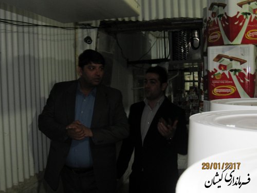 بازدید فرماندار گمیشان از کارخانه پنیر آشوراده