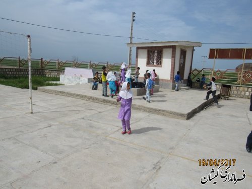 بازدید سرزده فرماندار گمیشان از مدرسه حاج علی سطوت منش روستای توماجلرآلتین