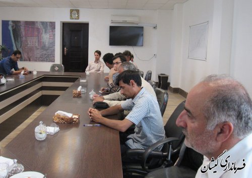 نشست جمعی از اعضای انجمن یاختی یول با فرماندار گمیشان