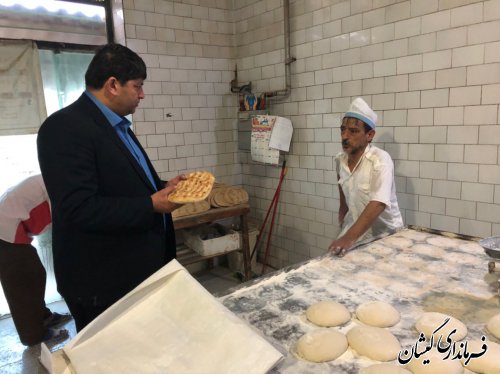بازدید سرزده فرماندار گمیشان از نانوایی های روستاهای مرزی شهرستان