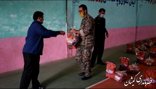 270 بسته غذایی به همت سپاه در بین نیازمندان گمیشان توزیع شد