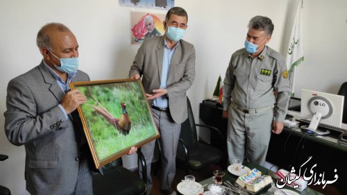 دیدار فرماندار گمیشان با رئیس و کارکنان حفاظت محیط زیست شهرستان