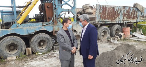 سرپرست فرمانداری گمیشان از پروژه حفر چاه آب شهرستان بازدید کرد