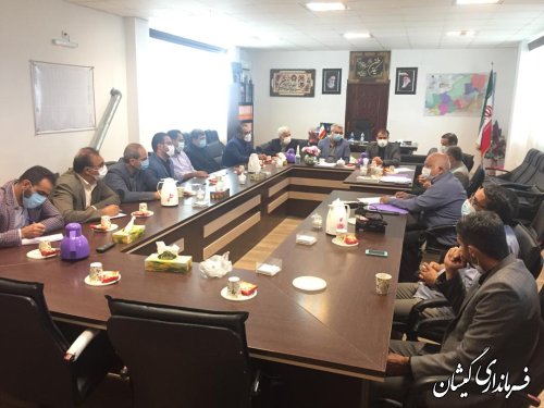  برگزاری جلسه هماهنگی استقرار گروه پزشکان جهادی در دفتر فرماندار گمیشان 