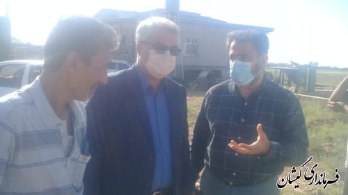 پیگیری فرماندار گمیشان جهت اجرای عملیات زمین ورزشی چمن مصنوعی بصیر آباد 