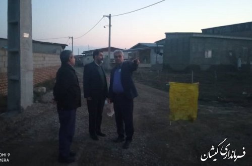 بازدید فرماندار گمیشان از اجرای طرح هادی روستای سقر تپه