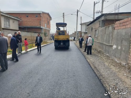 بازدید فرماندار گمیشان از پروژه اجرای آسفالت معابر روستای آرخ بزرگ